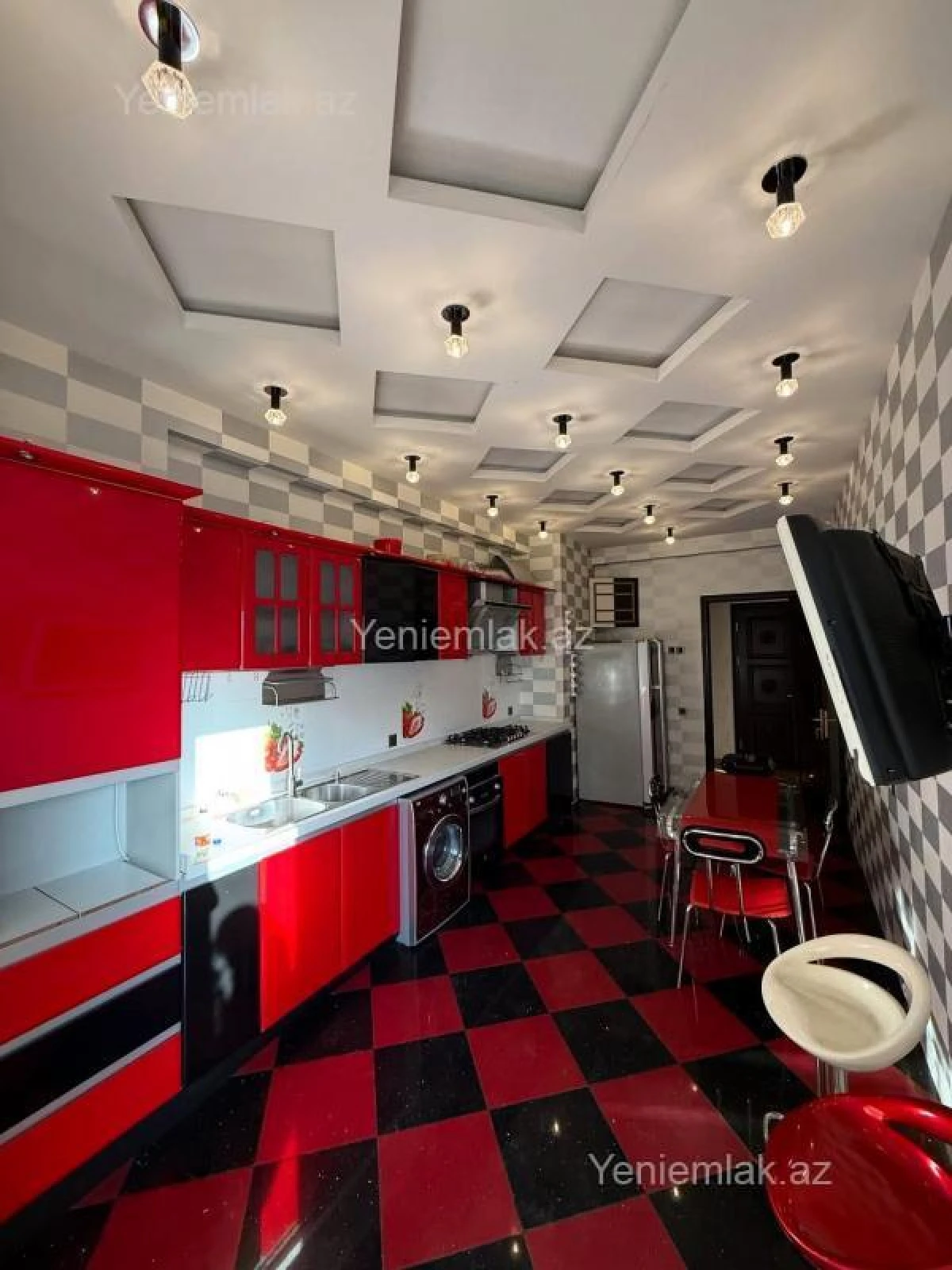 Satılır 4 otaqlı yeni tikili 185 m²