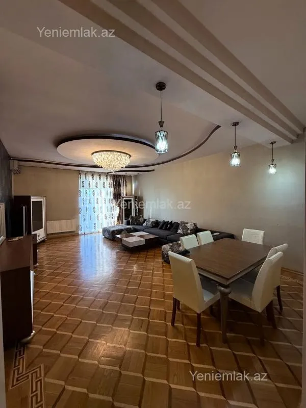 Satılır 4 otaqlı yeni tikili 185 m²