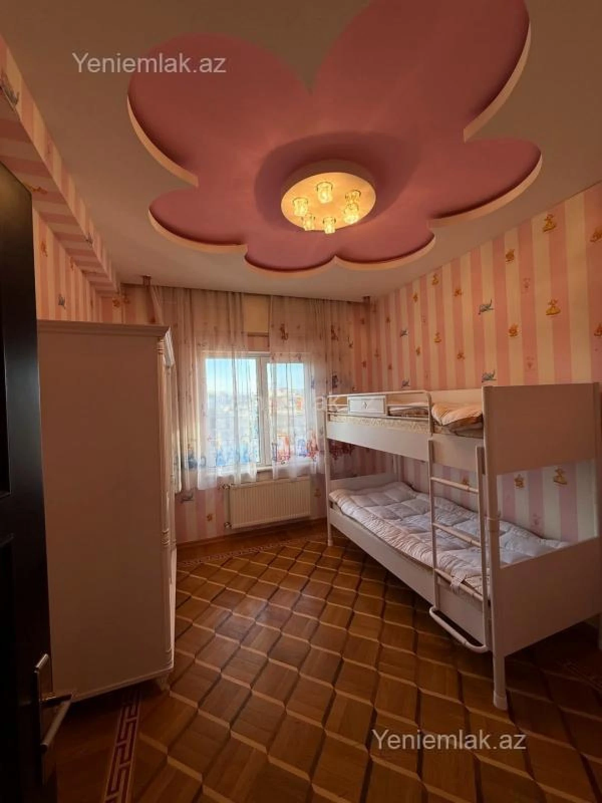 Satılır 4 otaqlı yeni tikili 185 m²