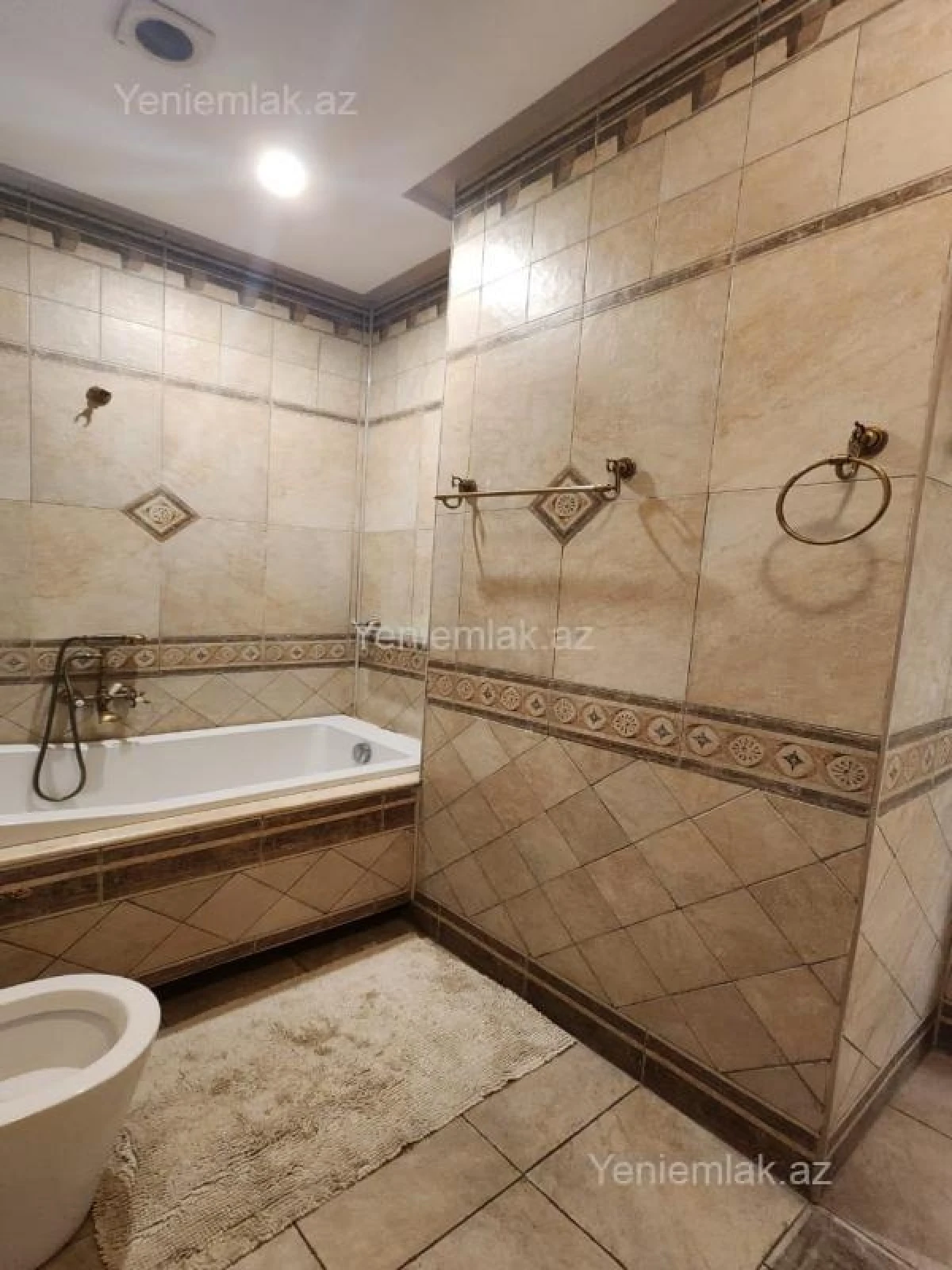 Satılır 4 otaqlı yeni tikili 190 m²