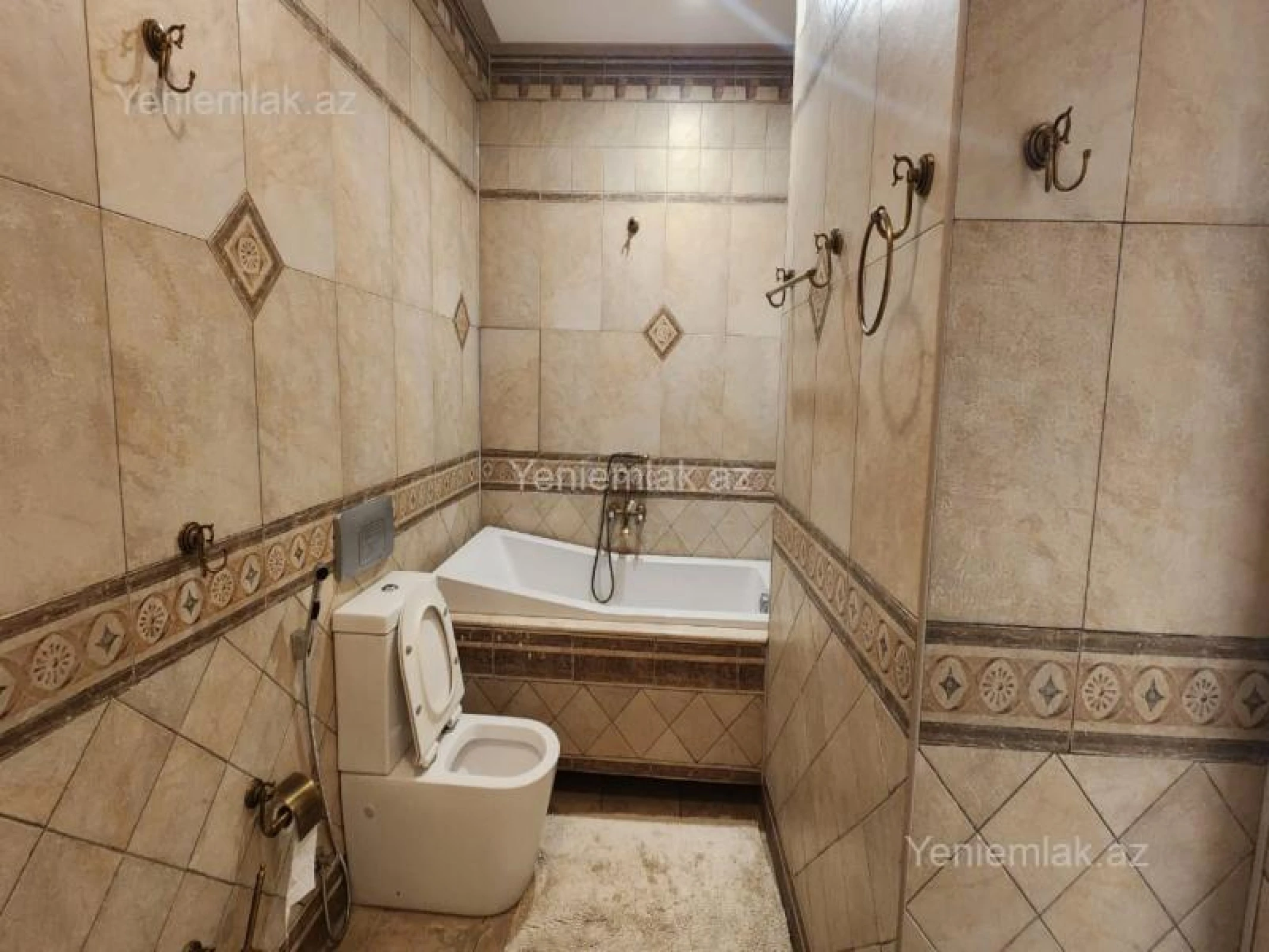 Satılır 4 otaqlı yeni tikili 190 m²