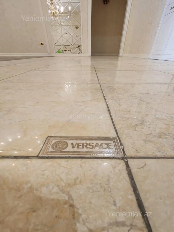 Satılır 4 otaqlı yeni tikili 190 m²