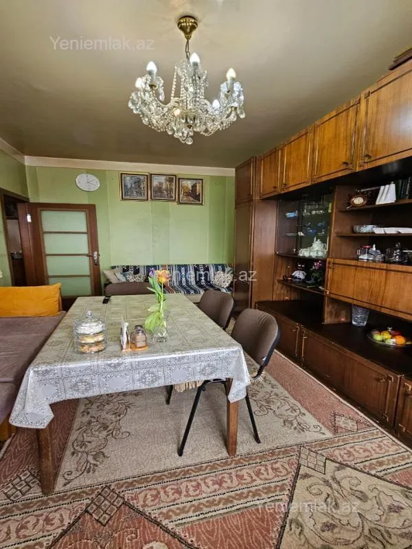 Satılır 3 otaqlı köhnə tikili 85 m²