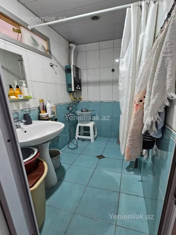 Satılır 3 otaqlı köhnə tikili 85 m²