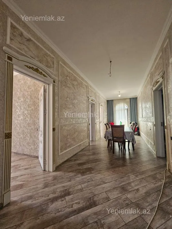 Satılır 5 otaqlı həyət evi 200 m²