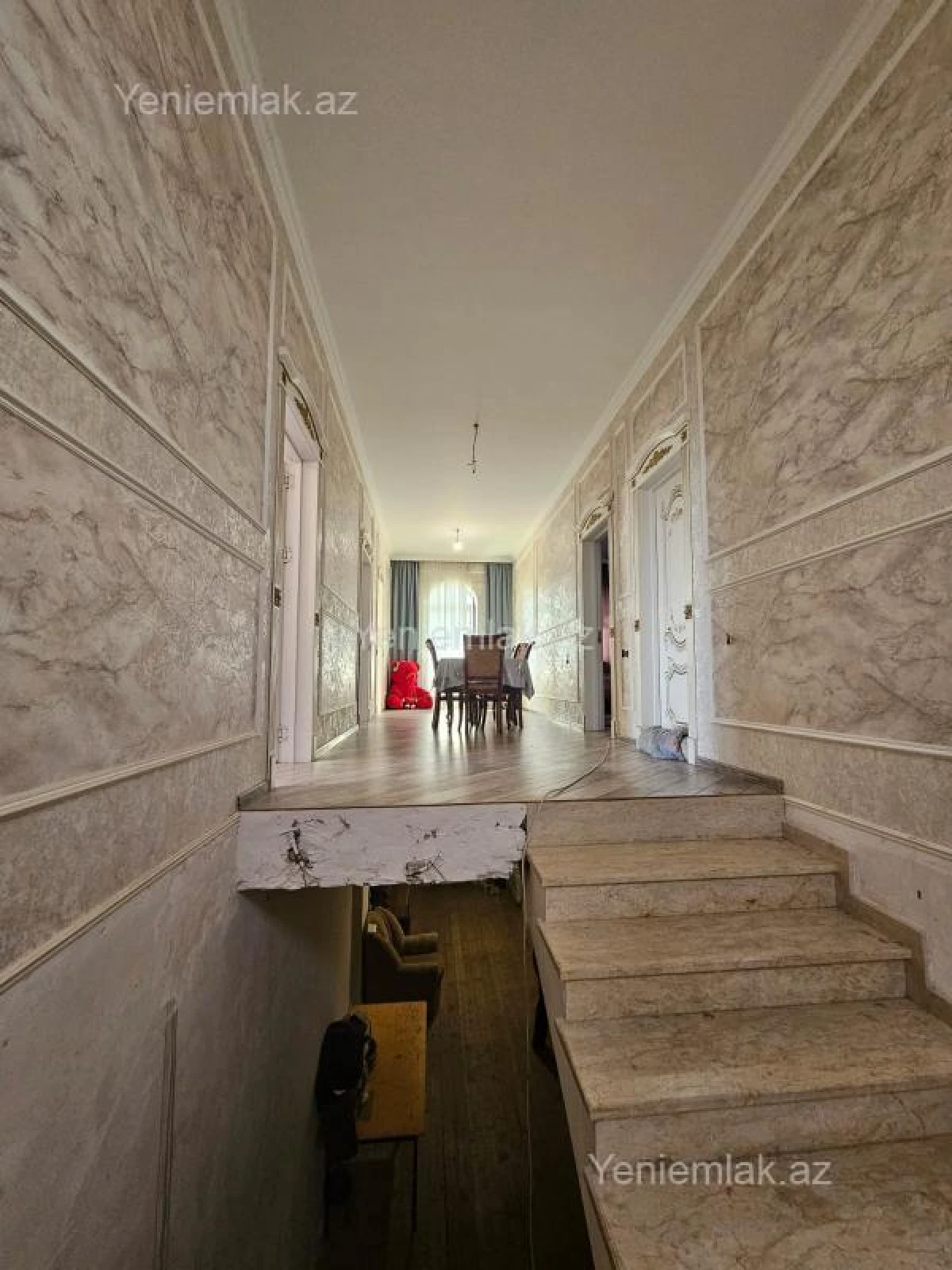 Satılır 5 otaqlı həyət evi 200 m²