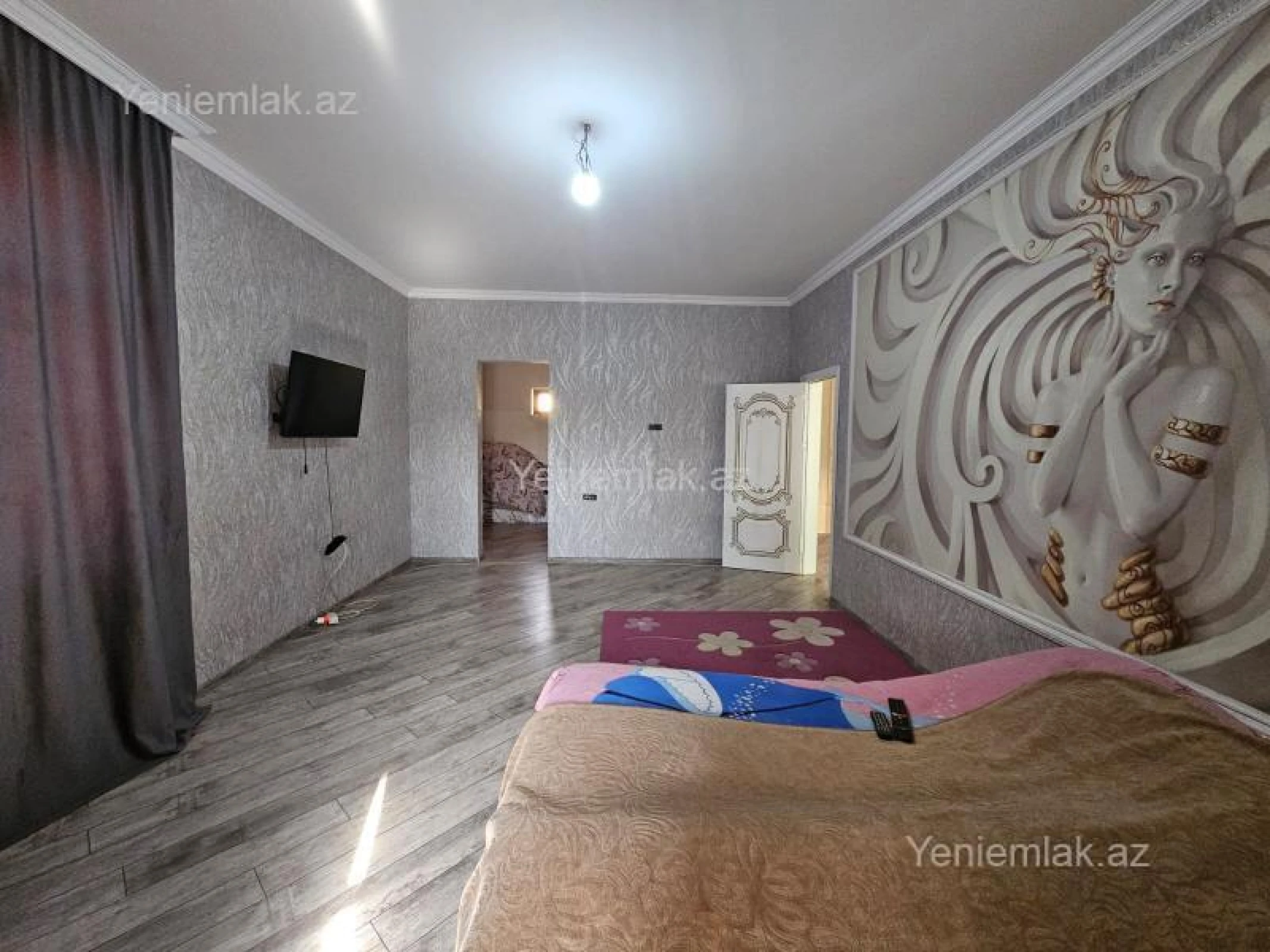 Satılır 5 otaqlı həyət evi 200 m²