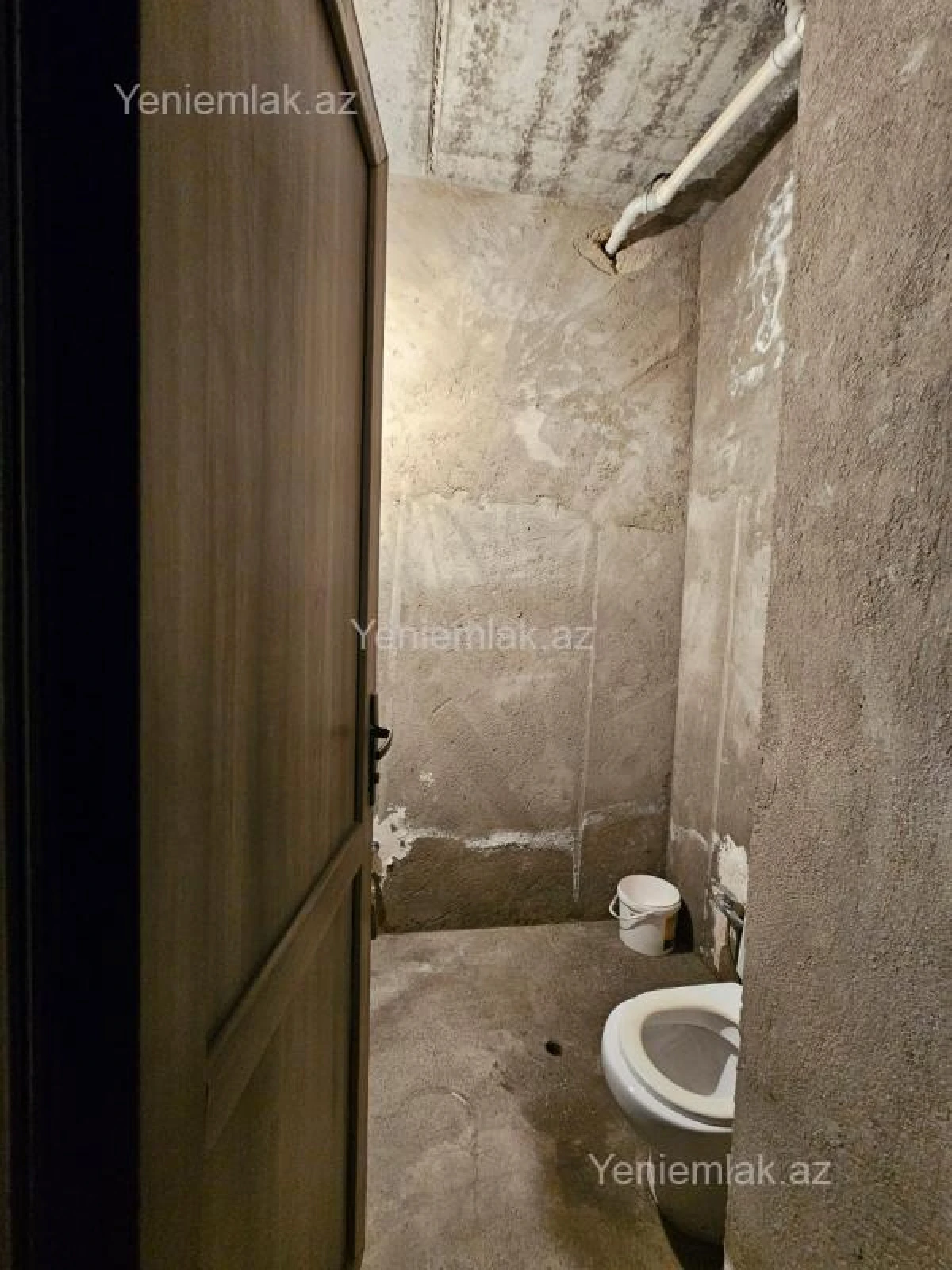 Satılır 5 otaqlı həyət evi 200 m²