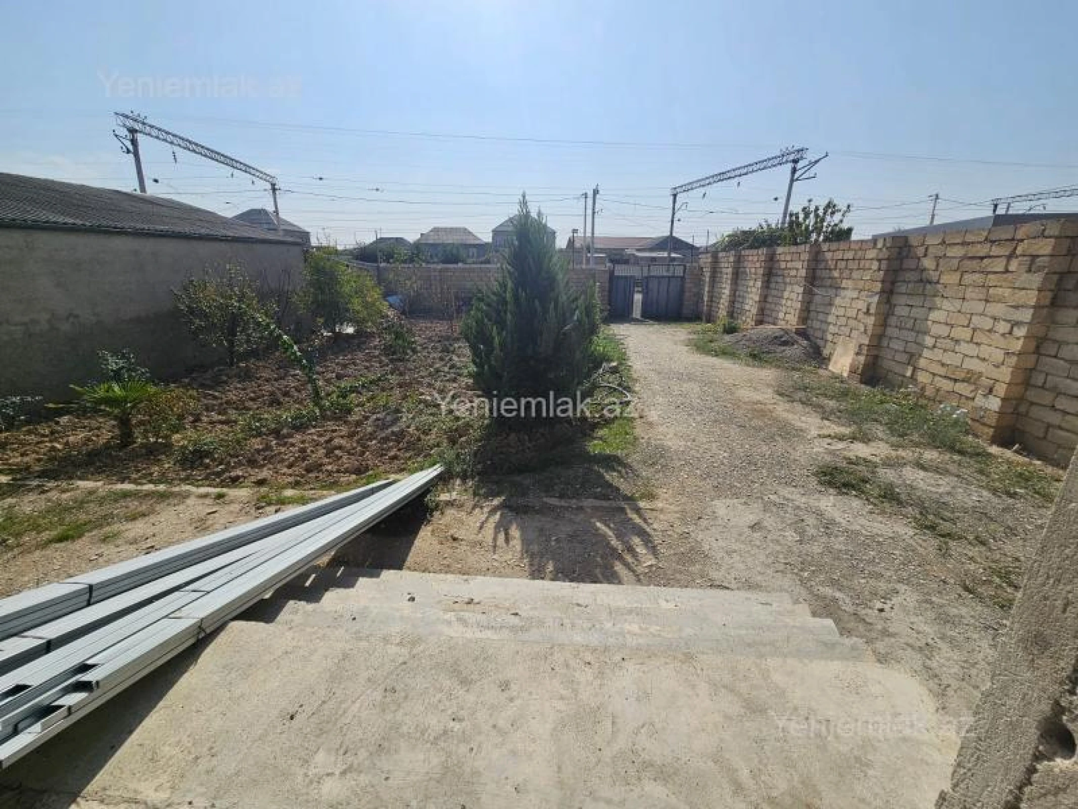 Satılır 5 otaqlı həyət evi 200 m²