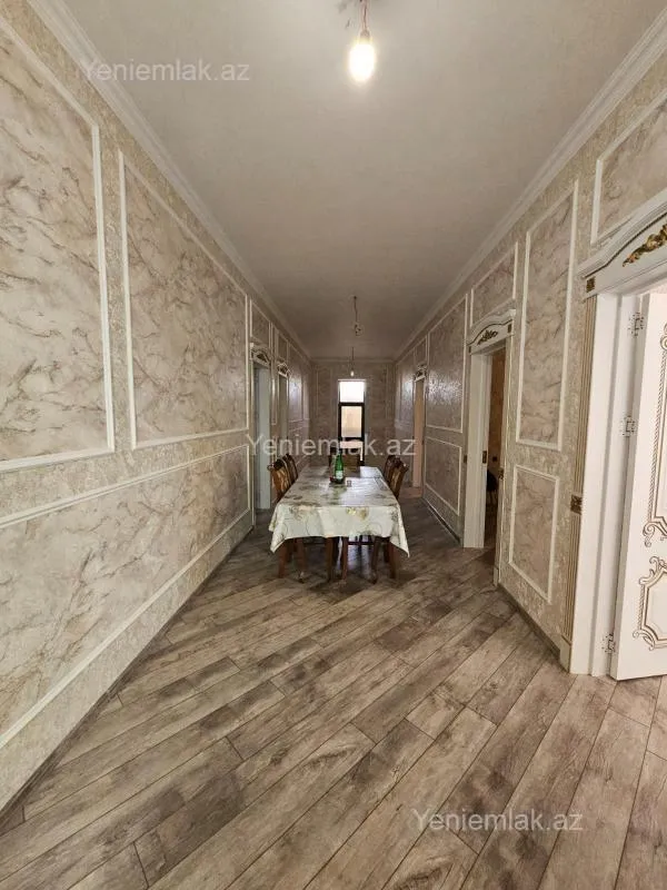 Satılır 5 otaqlı həyət evi 200 m²