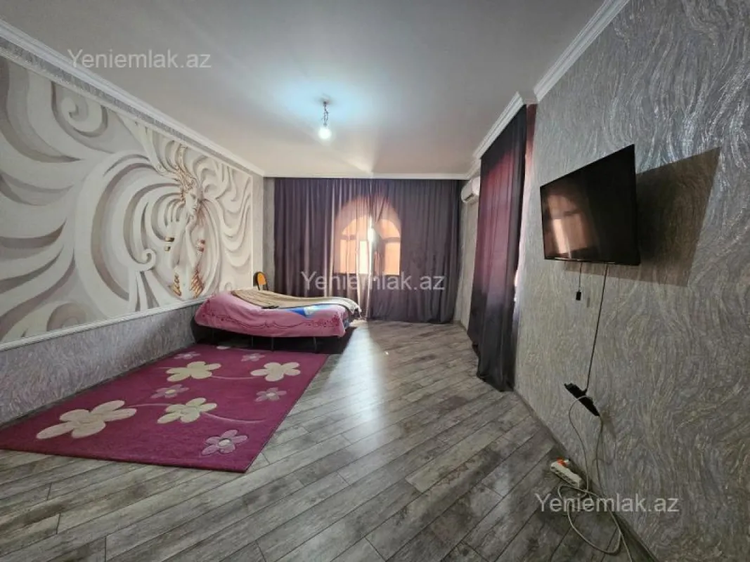 Satılır 5 otaqlı həyət evi 200 m²
