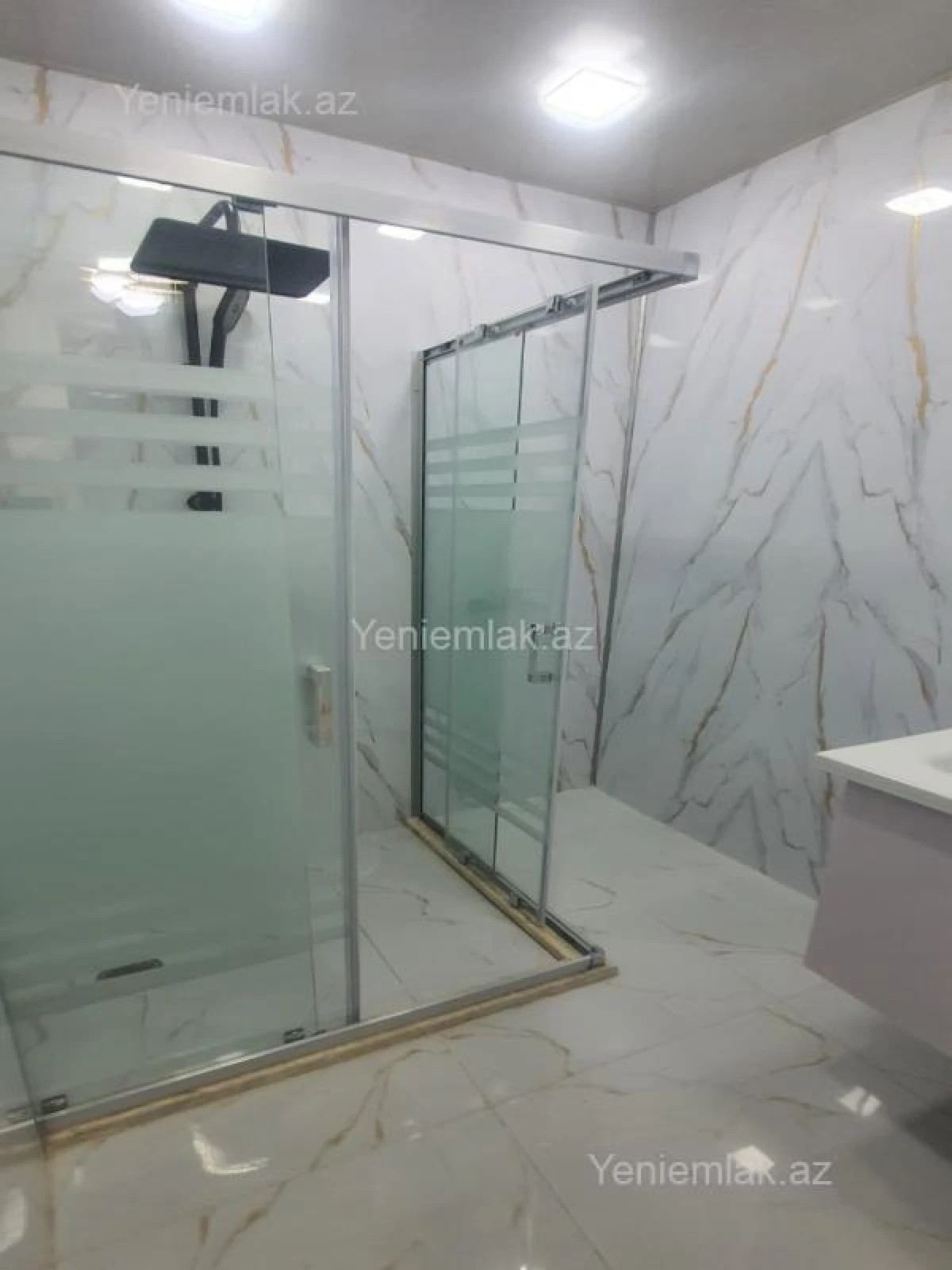 Satılır 3 otaqlı köhnə tikili 70 m²