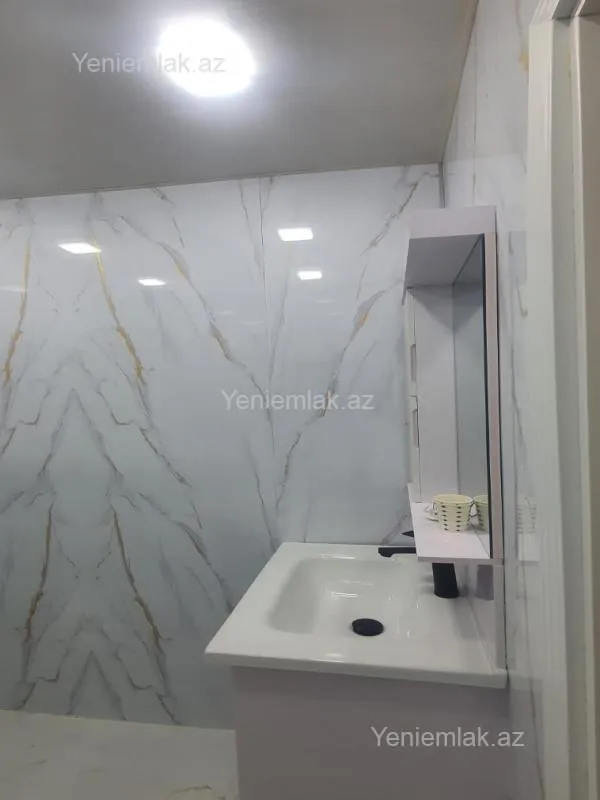 Satılır 3 otaqlı köhnə tikili 70 m²