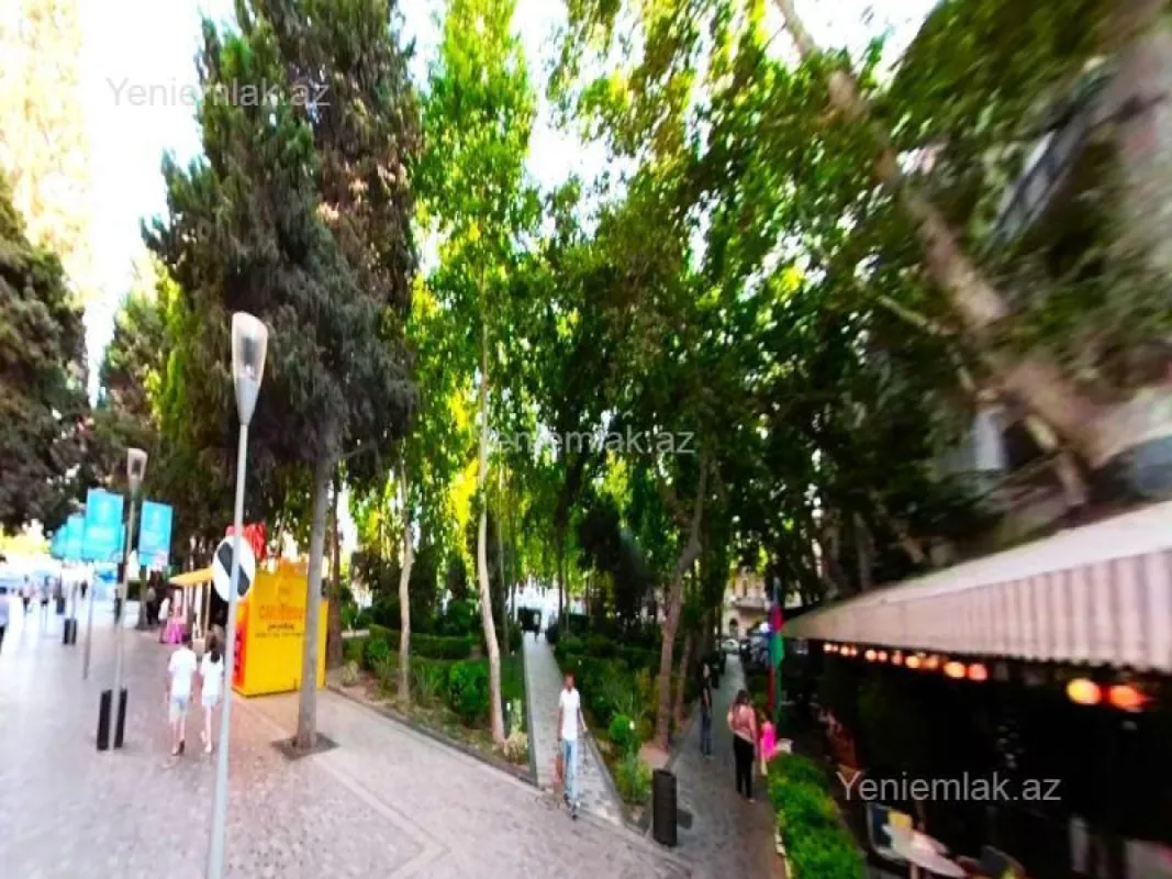 Satılır 2 otaqlı köhnə tikili 65 m²