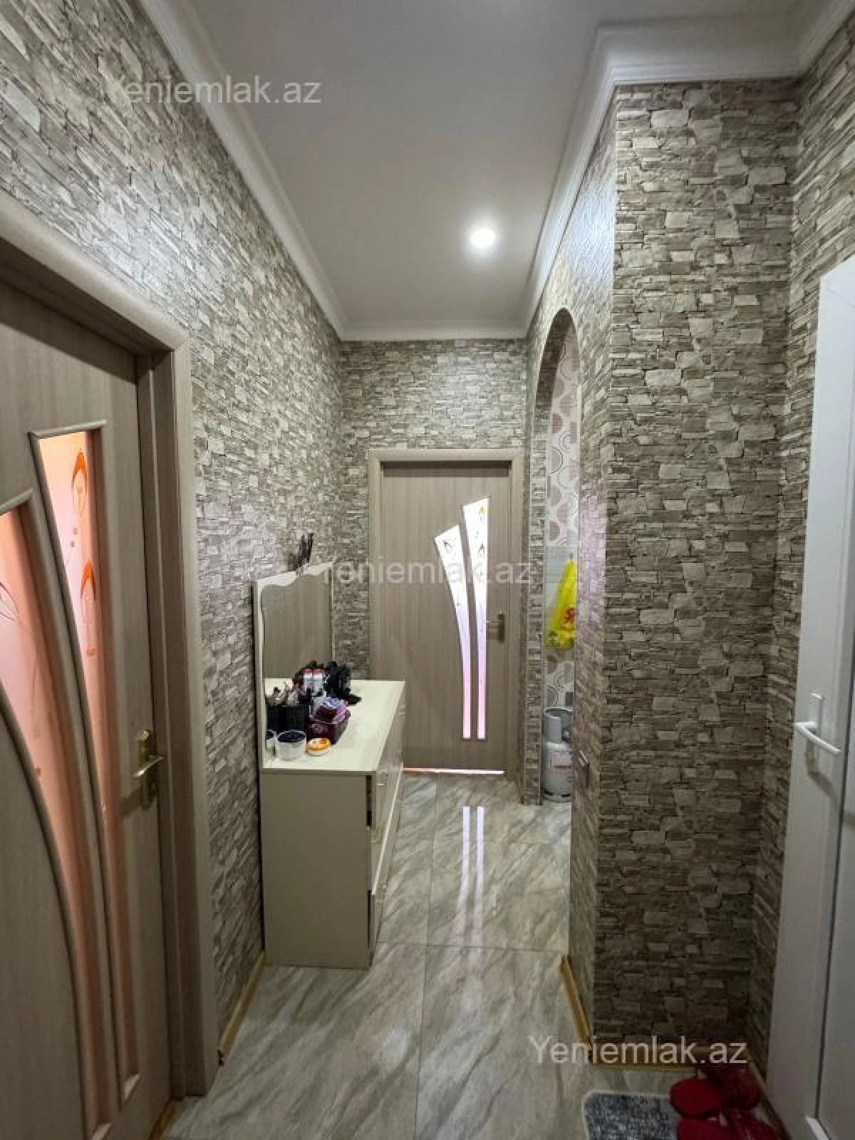 Satılır 2 otaqlı yeni tikili 42 m²