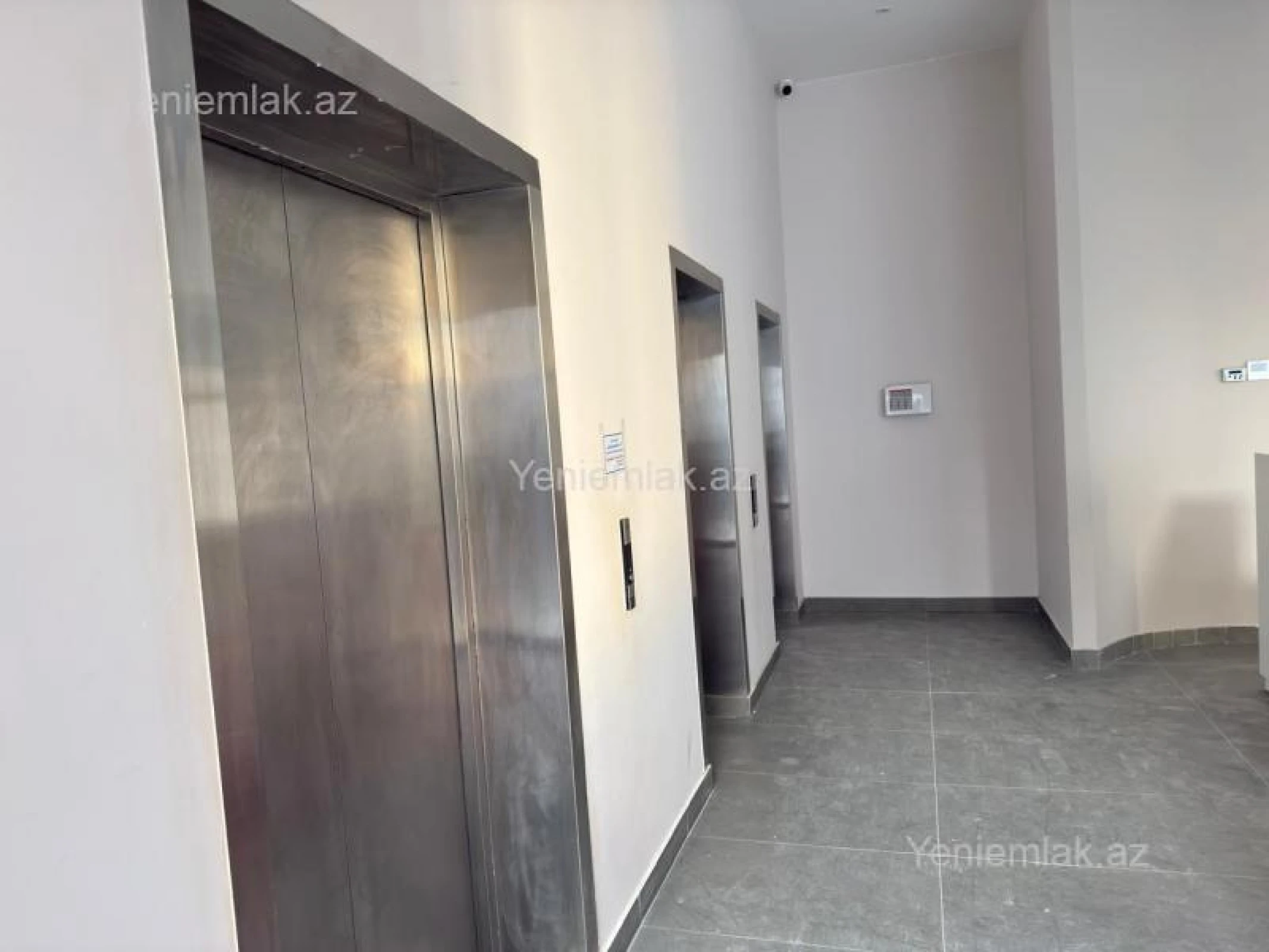 Satılır 2 otaqlı yeni tikili 76 m²