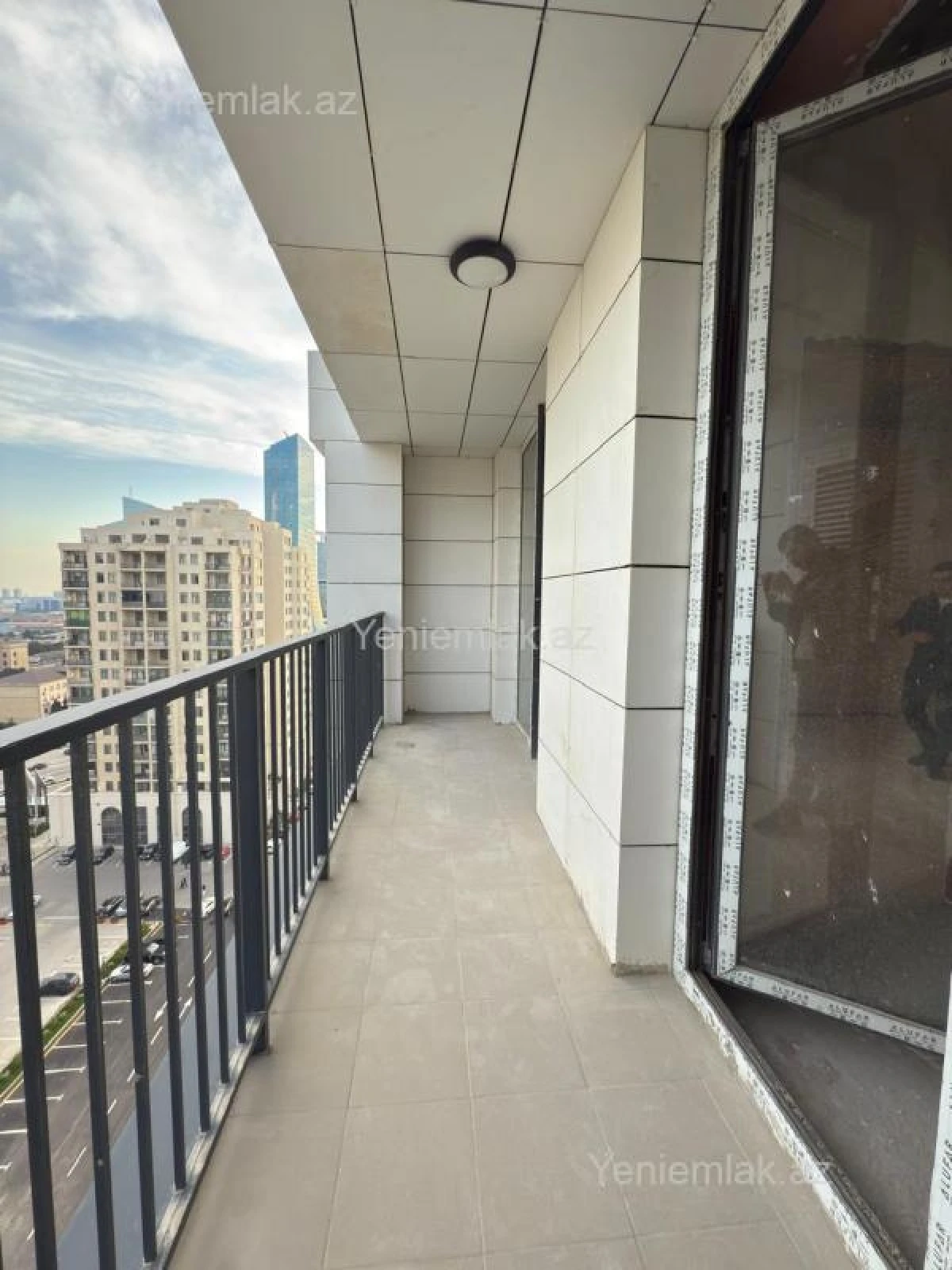 Satılır 2 otaqlı yeni tikili 76 m²