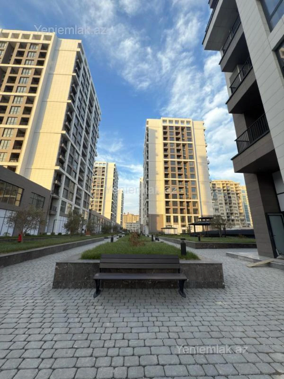 Satılır 2 otaqlı yeni tikili 76 m²