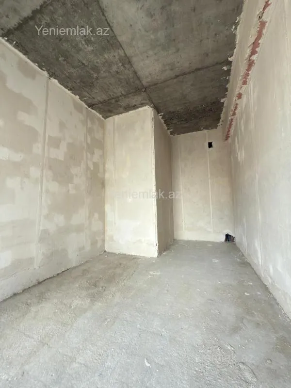 Satılır 2 otaqlı yeni tikili 76 m²