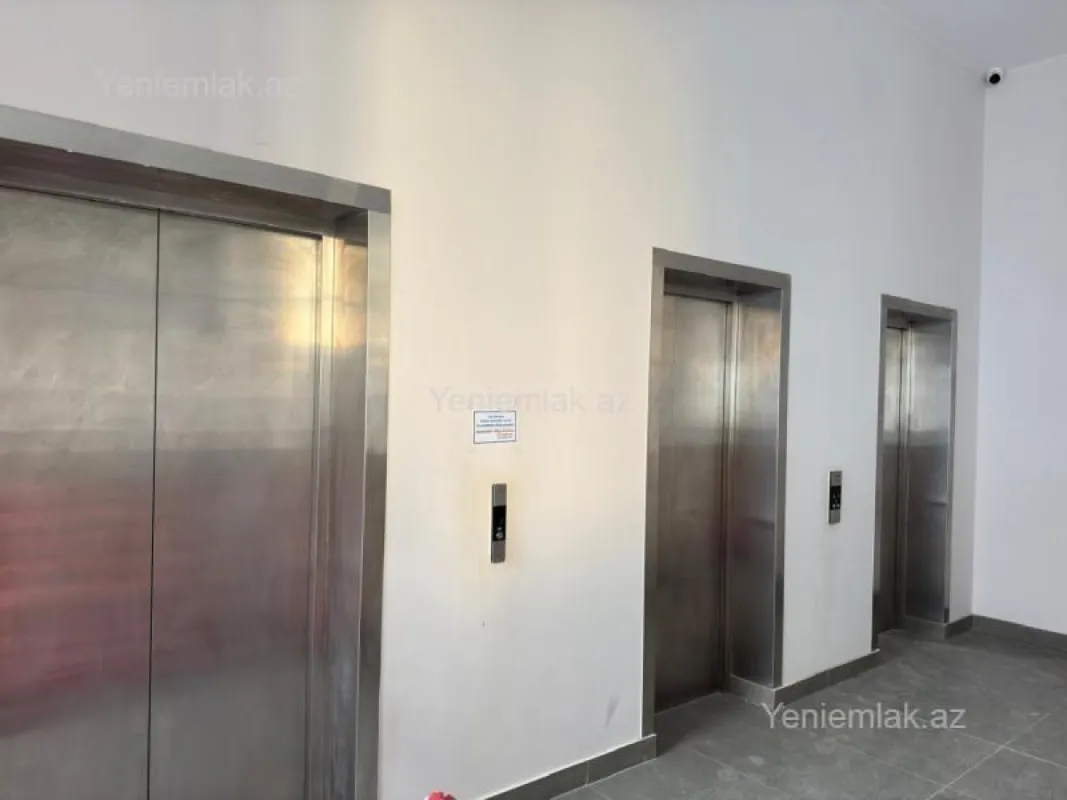 Satılır 2 otaqlı yeni tikili 76 m²