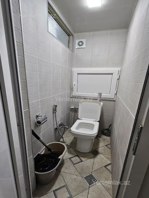 Satılır 3 otaqlı köhnə tikili 90 m²