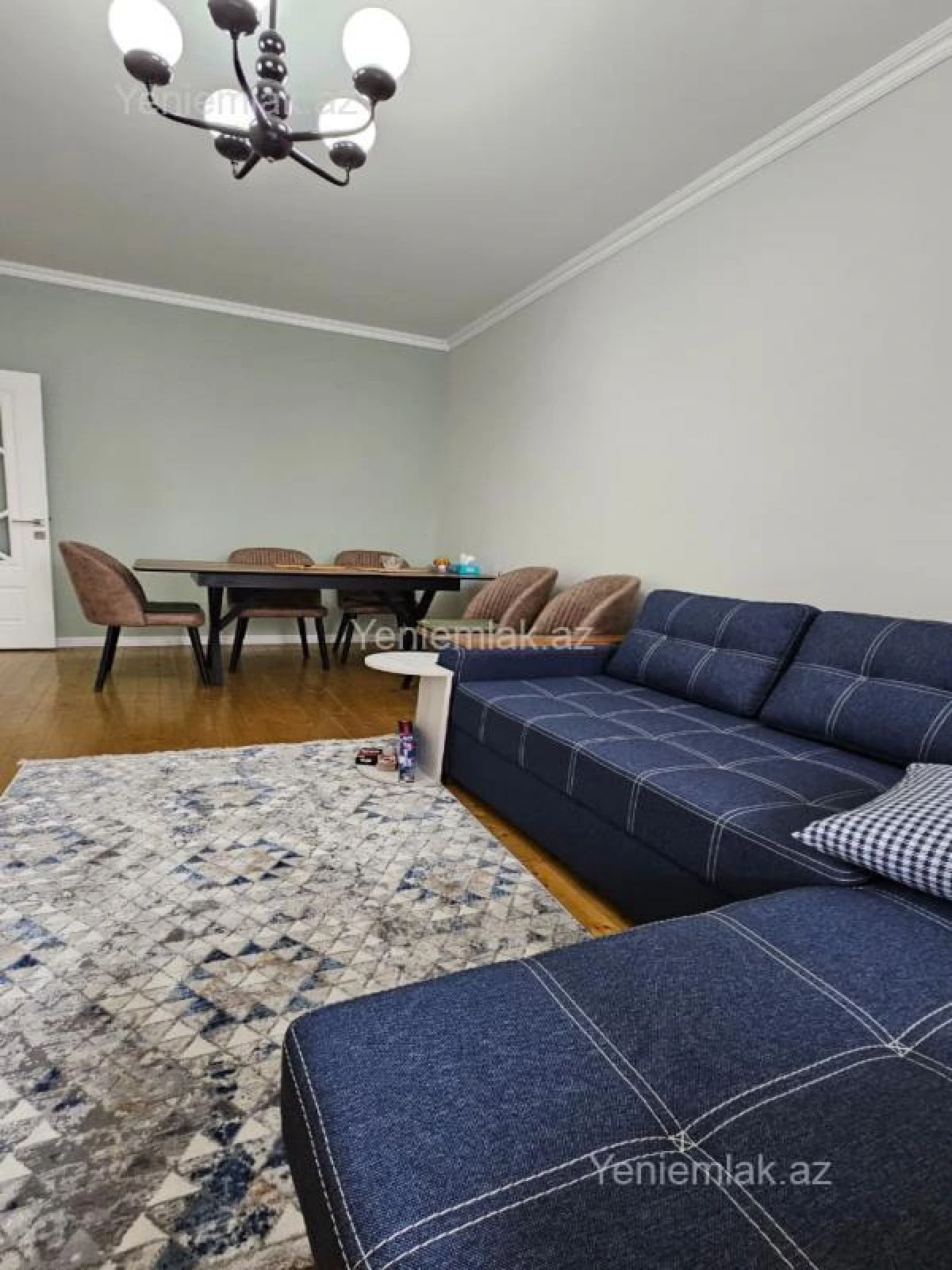 Satılır 3 otaqlı köhnə tikili 90 m²