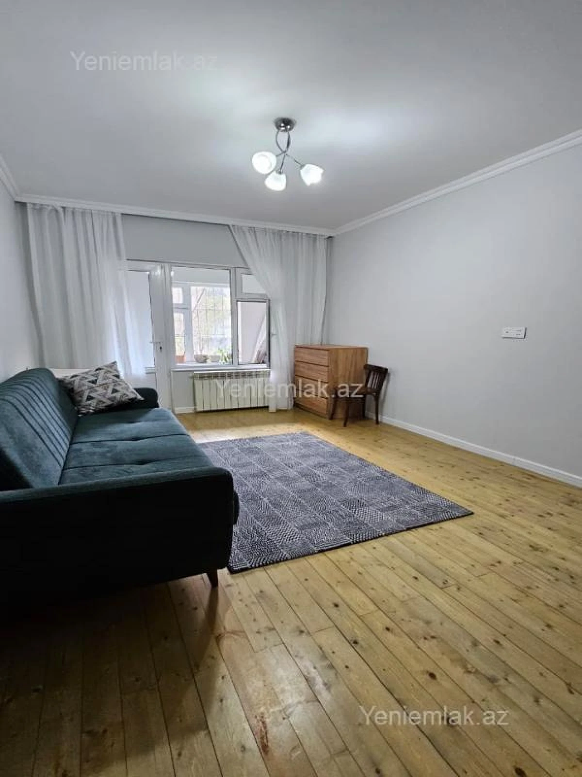Satılır 3 otaqlı köhnə tikili 90 m²