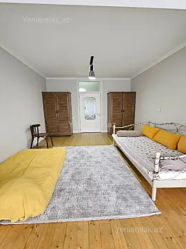 Satılır 3 otaqlı köhnə tikili 90 m²