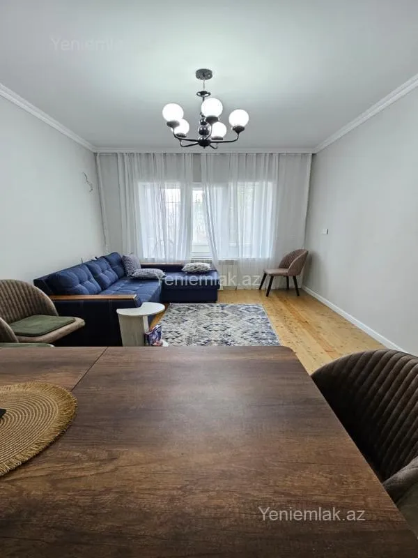 Satılır 3 otaqlı köhnə tikili 90 m²