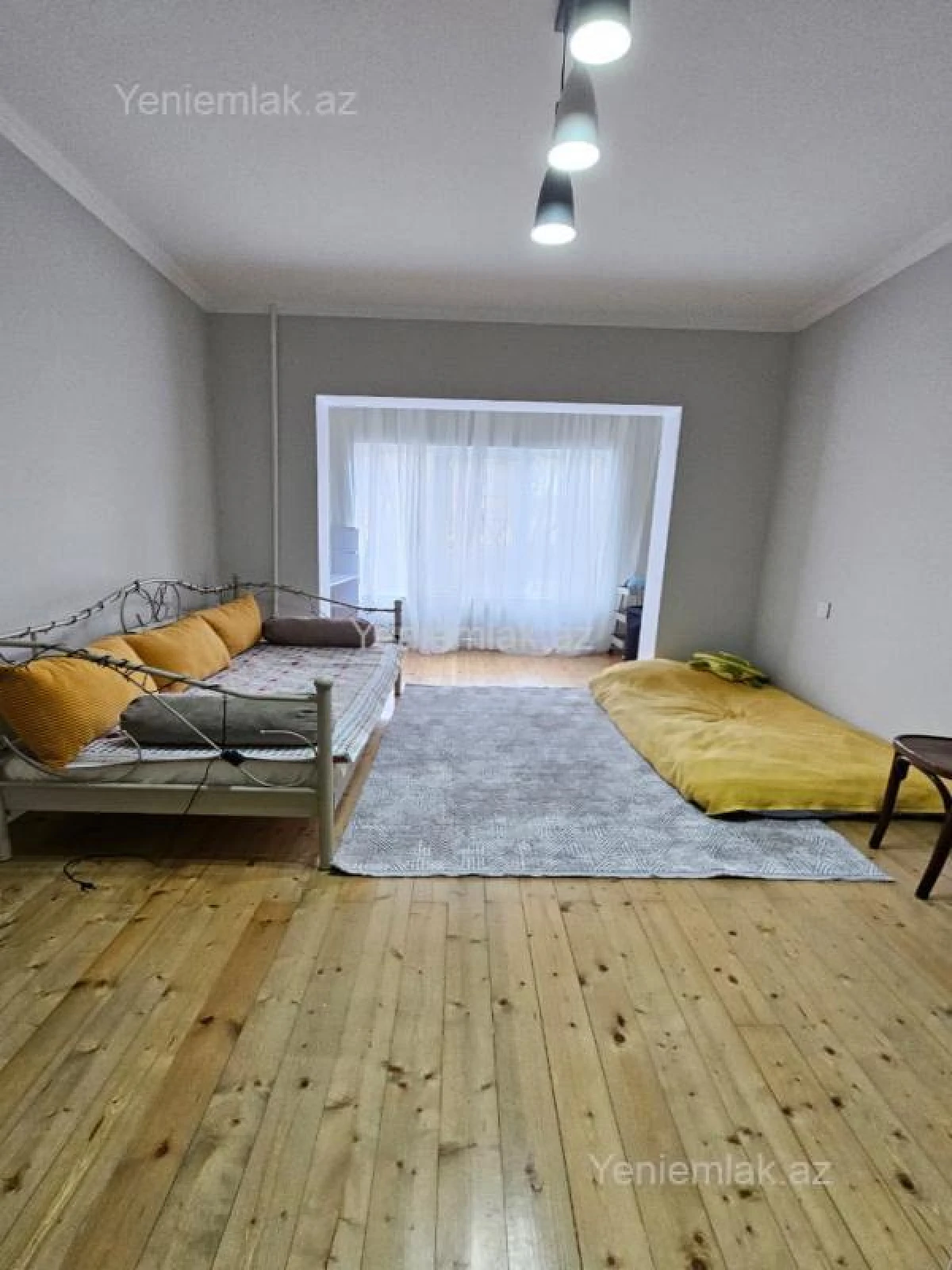 Satılır 3 otaqlı köhnə tikili 90 m²