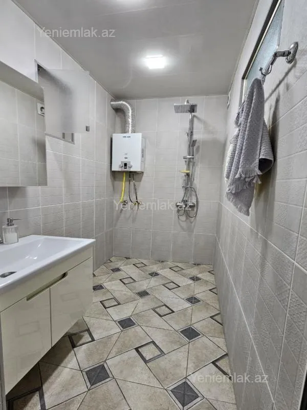 Satılır 3 otaqlı köhnə tikili 90 m²