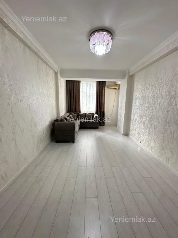 Satılır 2 otaqlı yeni tikili 70 m²