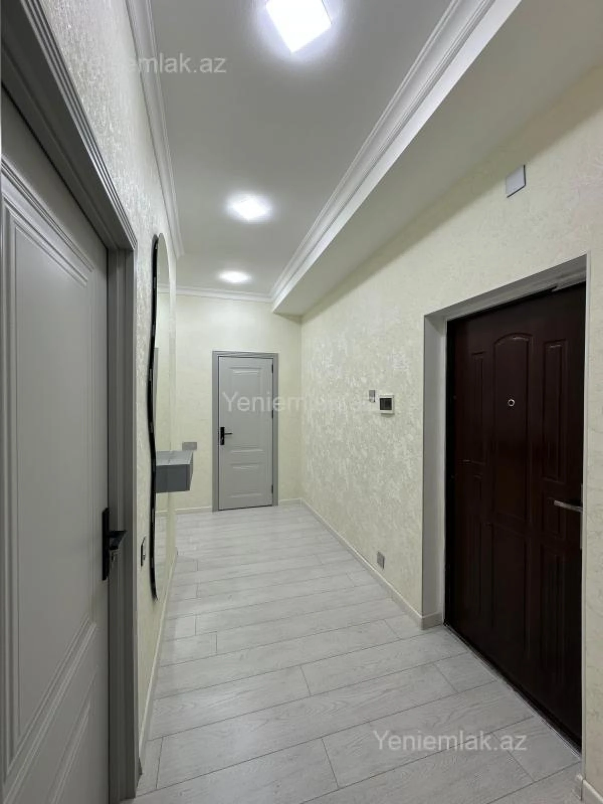 Satılır 2 otaqlı yeni tikili 70 m²