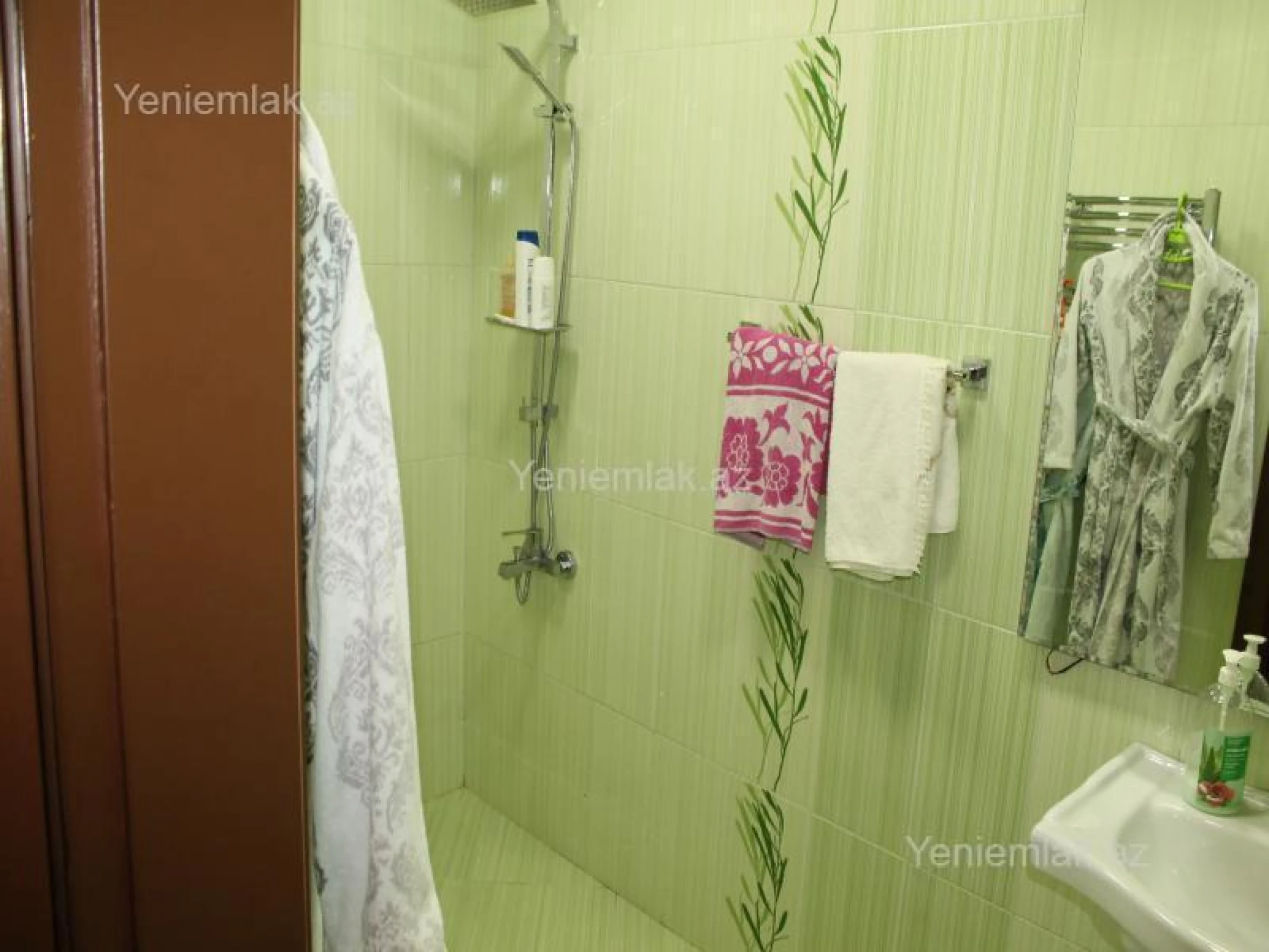 Satılır 3 otaqlı yeni tikili 100.6 m²