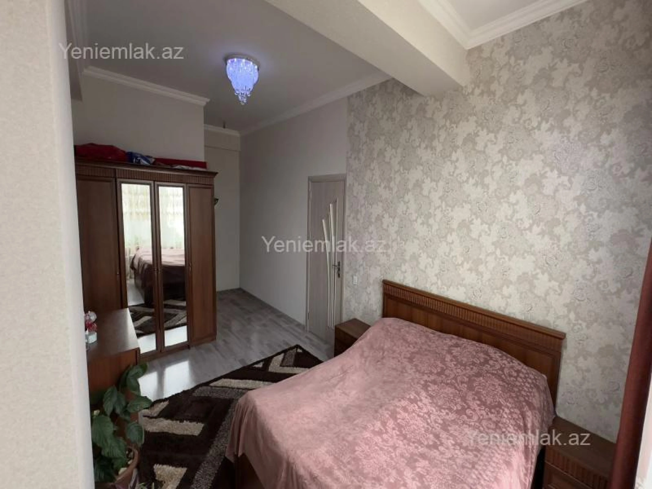 Satılır 3 otaqlı yeni tikili 130 m²
