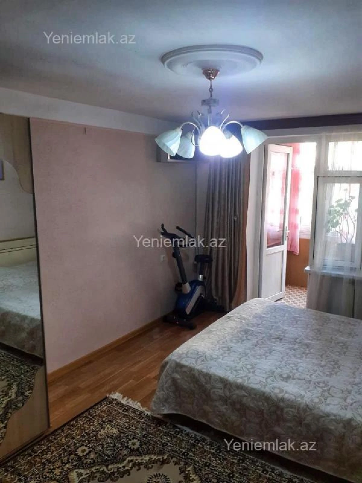 Satılır 3 otaqlı köhnə tikili 80 m²