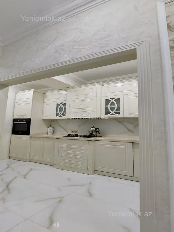 Satılır 4 otaqlı yeni tikili 140 m²