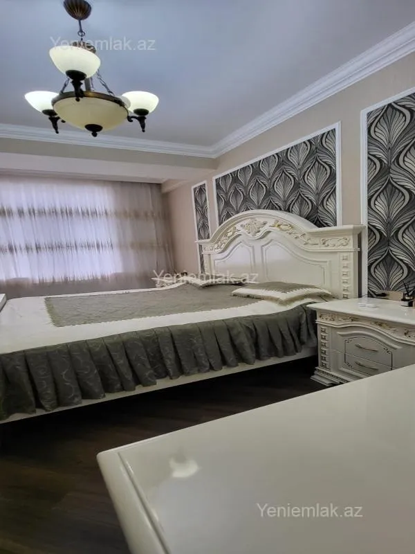 Satılır 4 otaqlı yeni tikili 140 m²