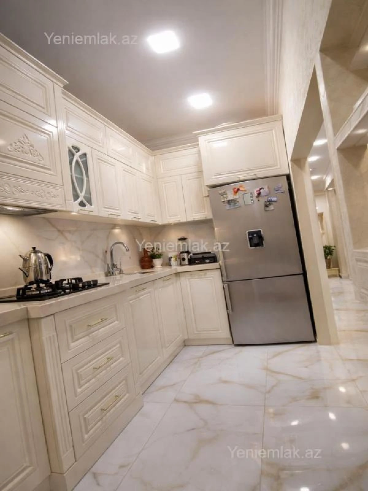 Satılır 4 otaqlı yeni tikili 140 m²