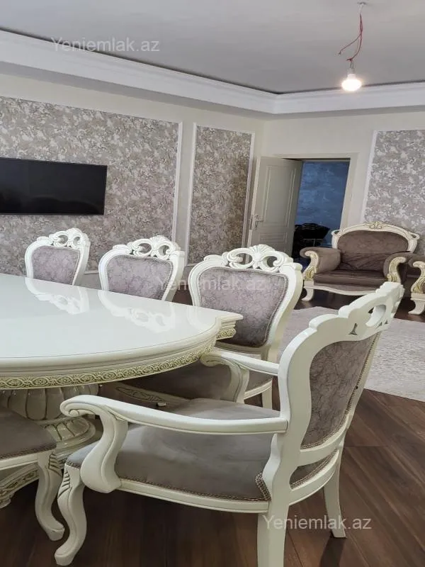 Satılır 4 otaqlı yeni tikili 140 m²