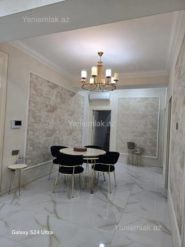 Satılır 4 otaqlı yeni tikili 140 m²