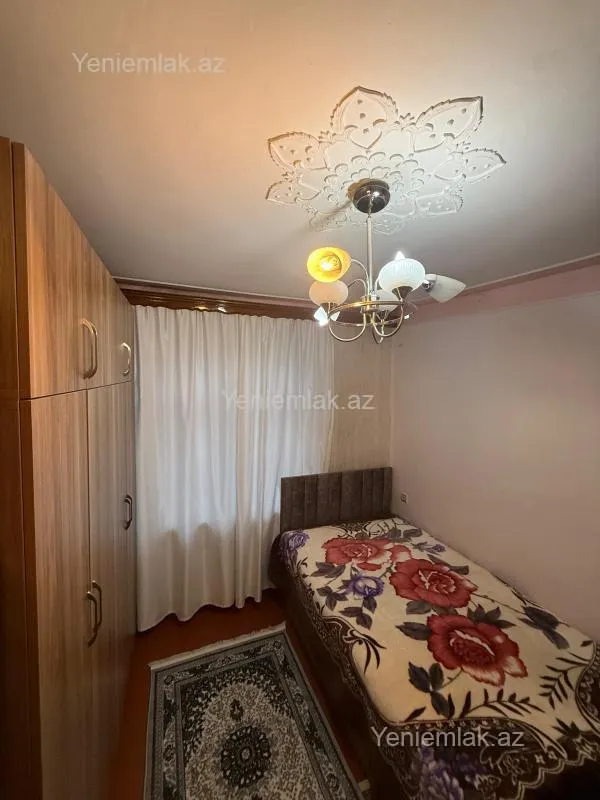 Satılır 2 otaqlı köhnə tikili 60 m²