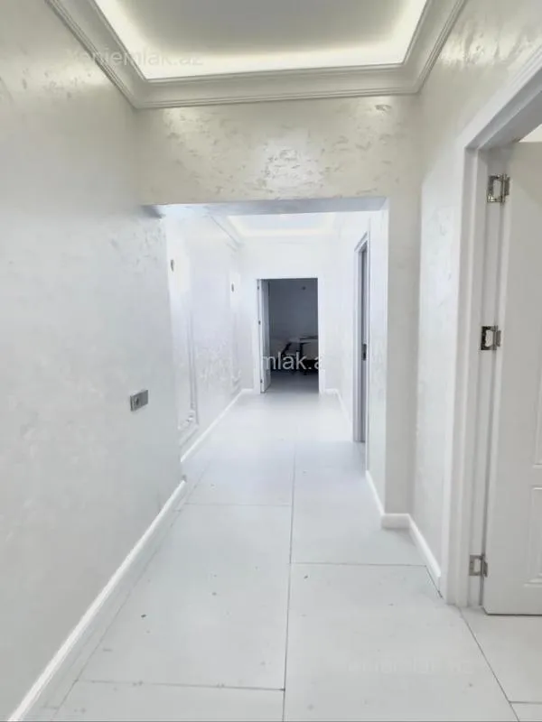 Satılır 3 otaqlı yeni tikili 117 m²