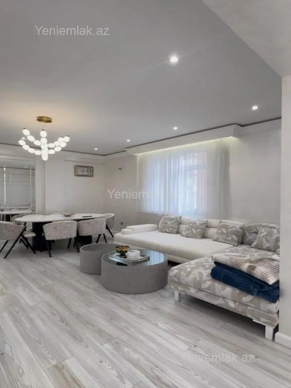 Satılır 3 otaqlı yeni tikili 117 m²