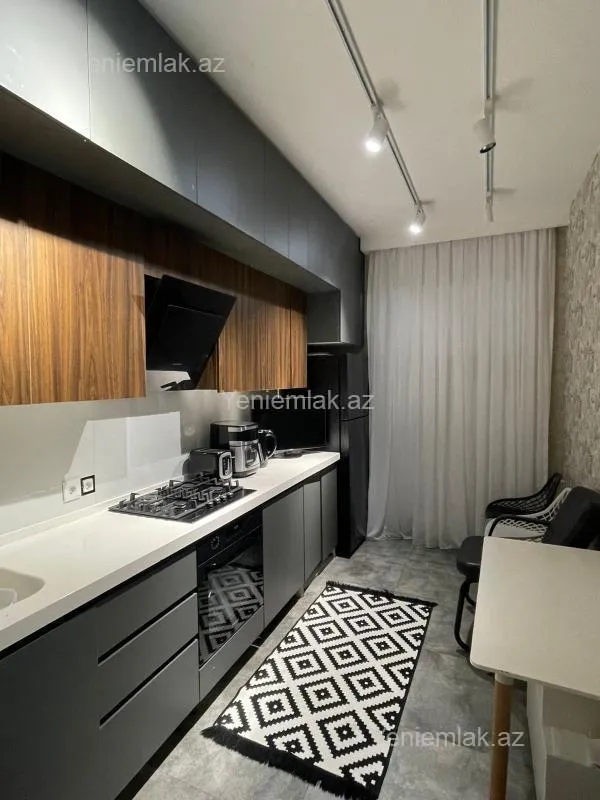 Satılır 3 otaqlı yeni tikili 80 m²