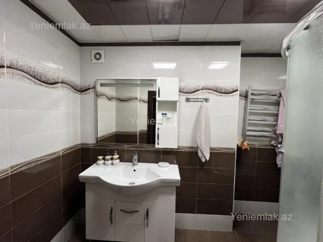 Satılır 2 otaqlı yeni tikili 80 m²