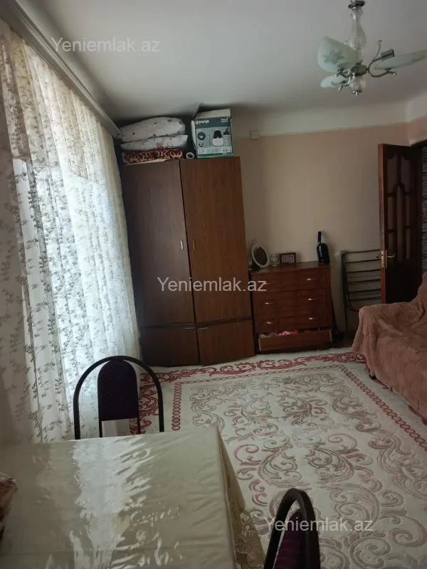 Satılır 2 otaqlı köhnə tikili 40 m²