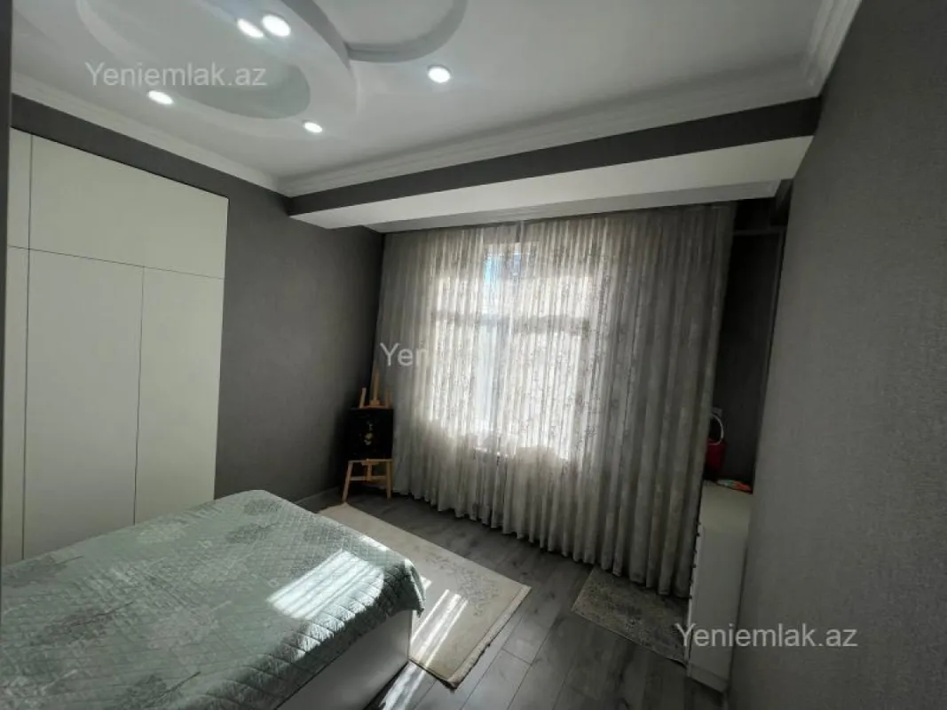 Satılır 3 otaqlı yeni tikili 80 m²