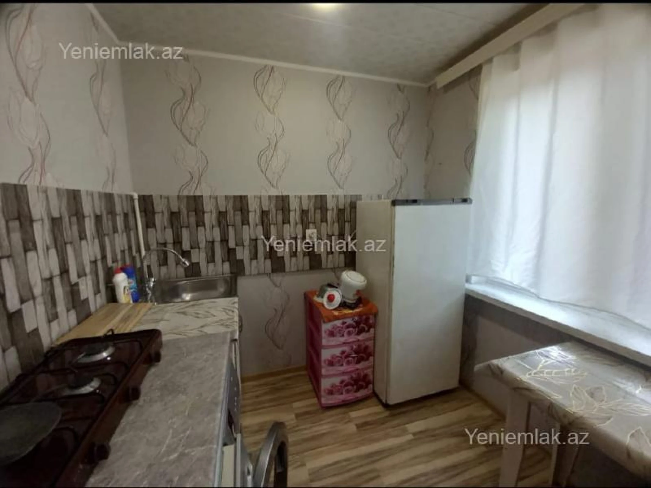 Satılır 1 otaqlı köhnə tikili 33 m²