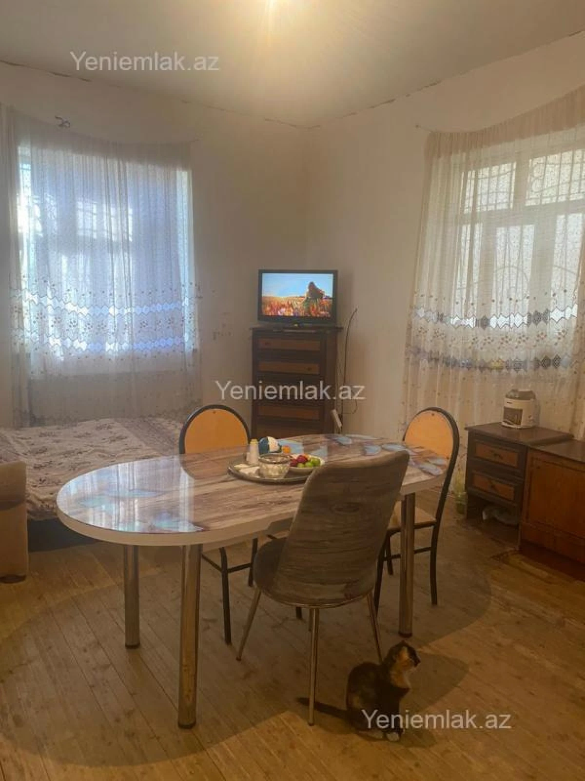 Satılır 5 otaqlı həyət evi 200 m²